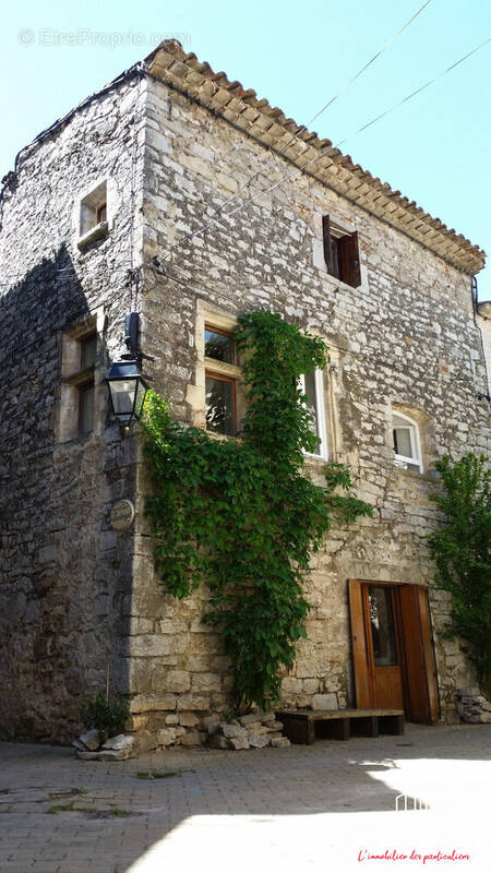 Maison à VIOLS-LE-FORT