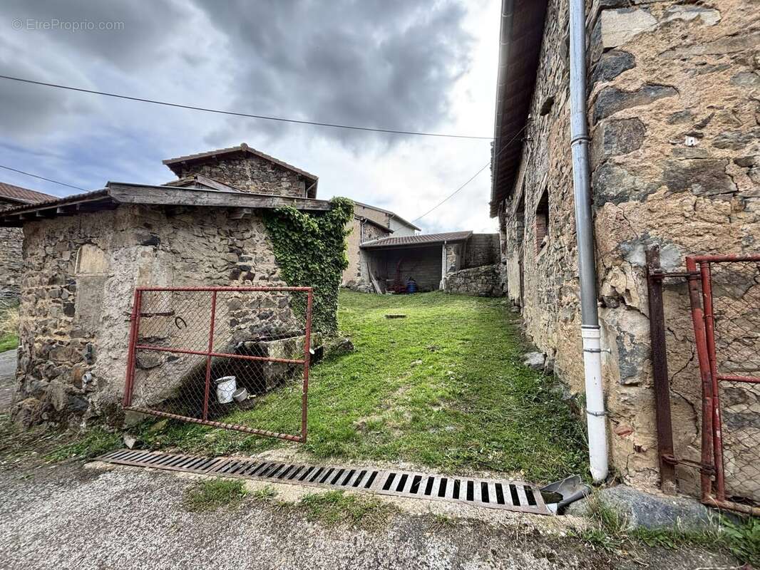 Maison à SAINT-PIERRE-LE-VIEUX