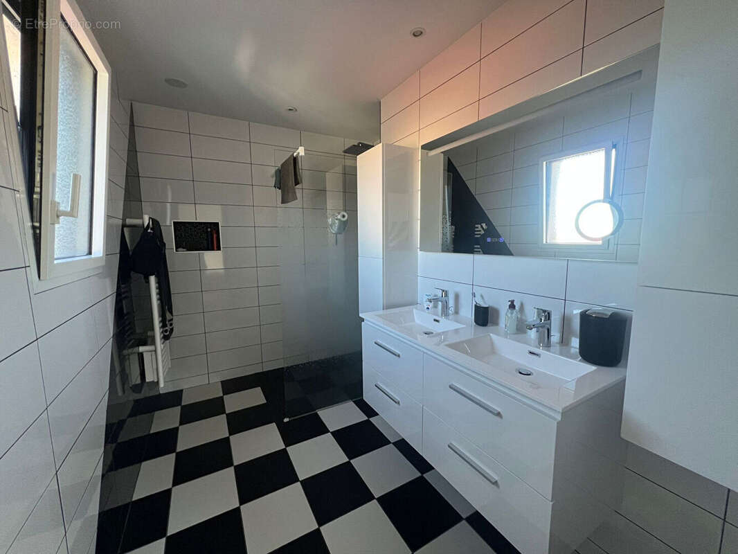 Maison à SAINT-GEORGES-SUR-ALLIER