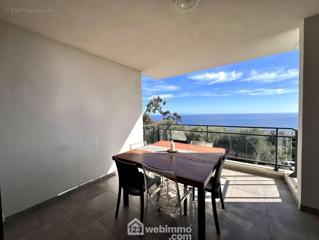 La terrasse de 16m2 sans vis-à-vis. - Appartement à SAN-MARTINO-DI-LOTA