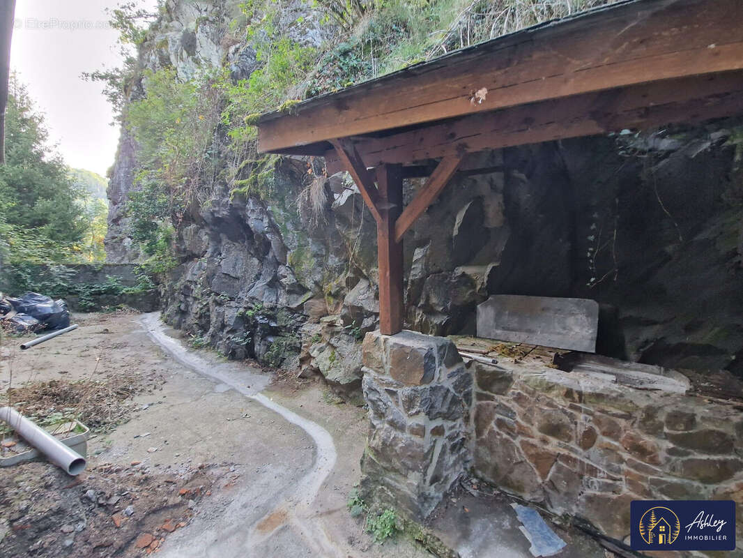 Appartement à CHAMPS-SUR-TARENTAINE-MARCHAL