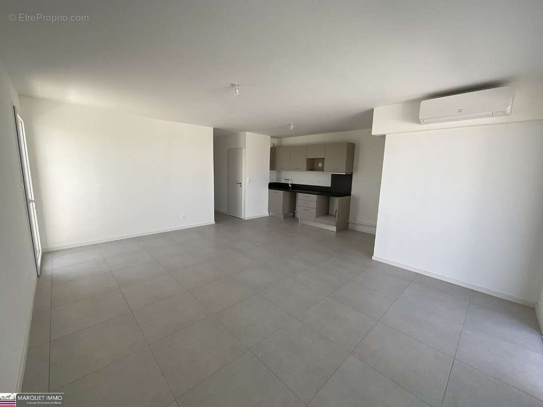 Appartement à SAUVIAN