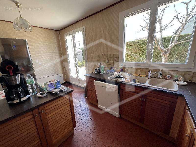 Maison 120 m² à Combs-La-Ville  - photo 4