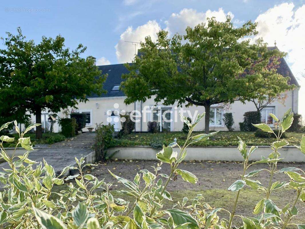 Appartement à PERNAY