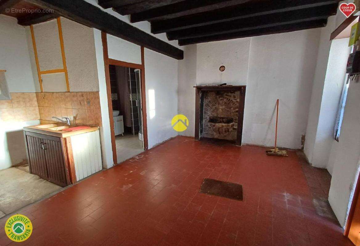 Maison à CERILLY