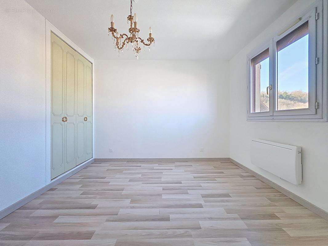 Maison à LA VERPILLIERE