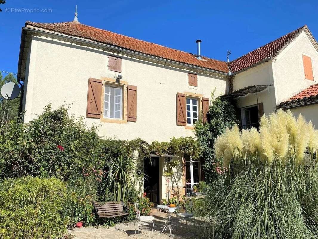 Maison à FRAYSSINET-LE-GELAT