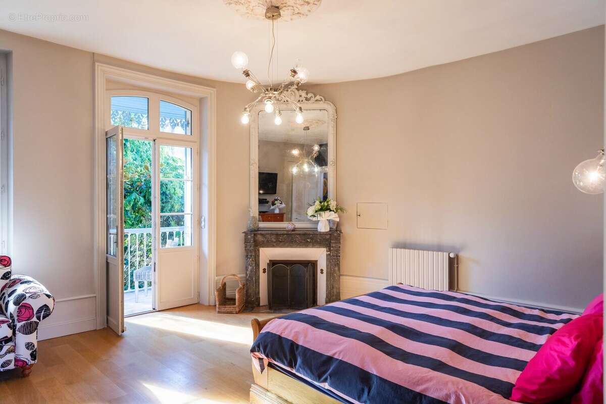 Maison à SARLAT-LA-CANEDA