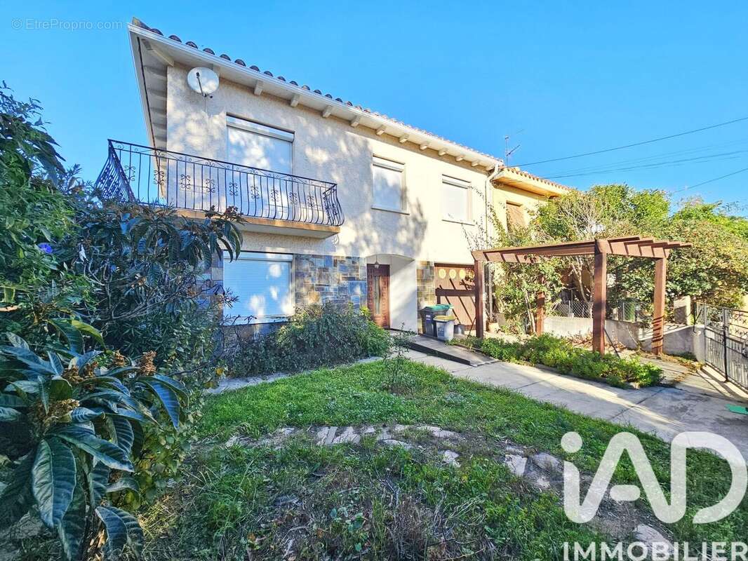 Photo 2 - Maison à SAINT-ESTEVE