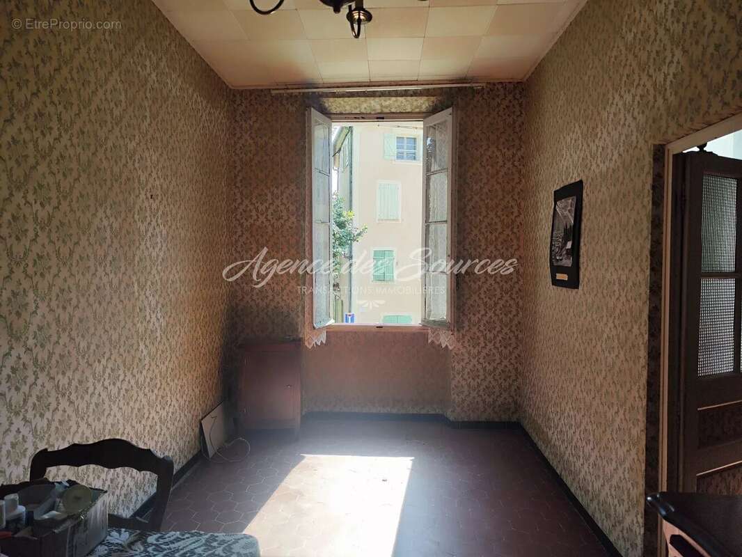 EXCLU : Maison de village à rénover à Varages - photo 3