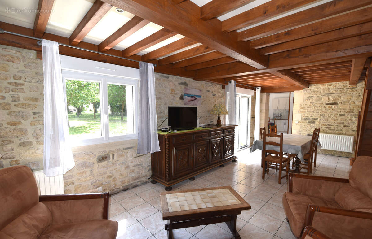 Maison à SAINTE-HONORINE-DU-FAY