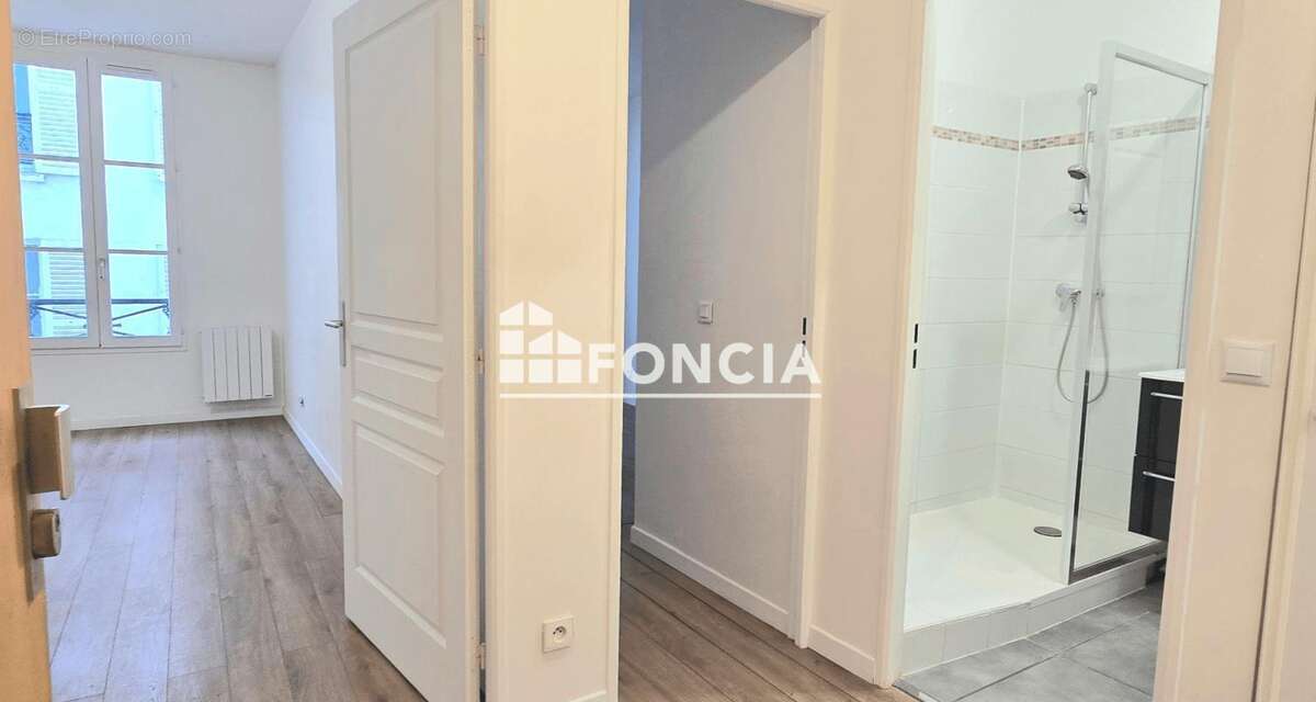 Appartement à PARIS-17E
