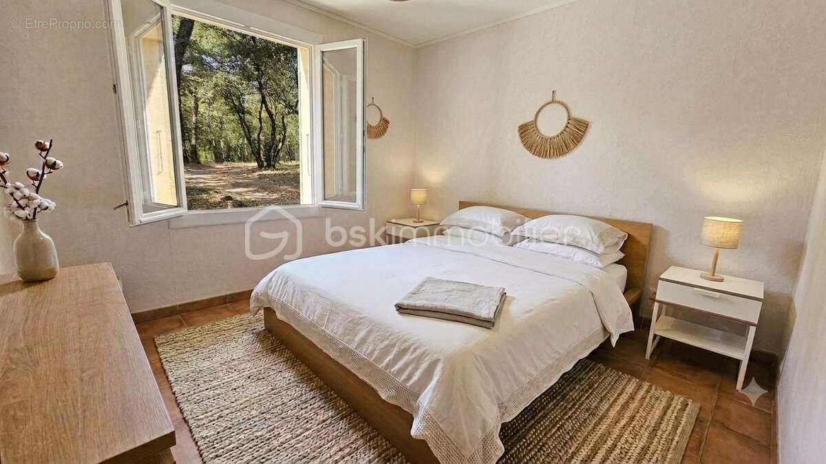 Villa de plain-pied t5 avec piscine, grand terrain et potentiel de studio indépendant – flassans-sur-issole - photo 13