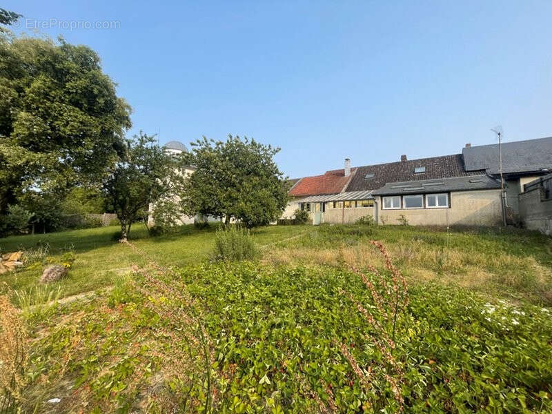 Maison à vendre avec dépendances BEAUMONT LES AUTELS - photo 3