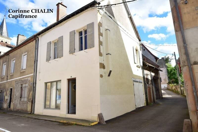 Maison à LE DONJON