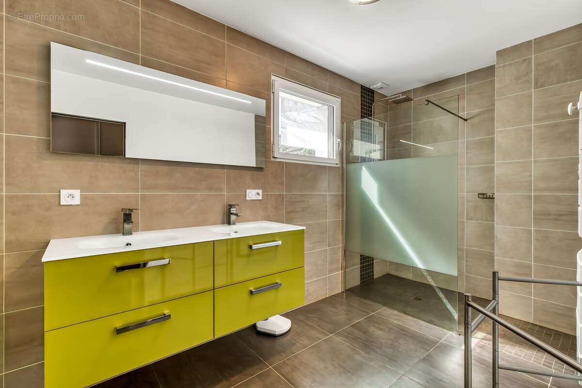 Maison à CHINDRIEUX