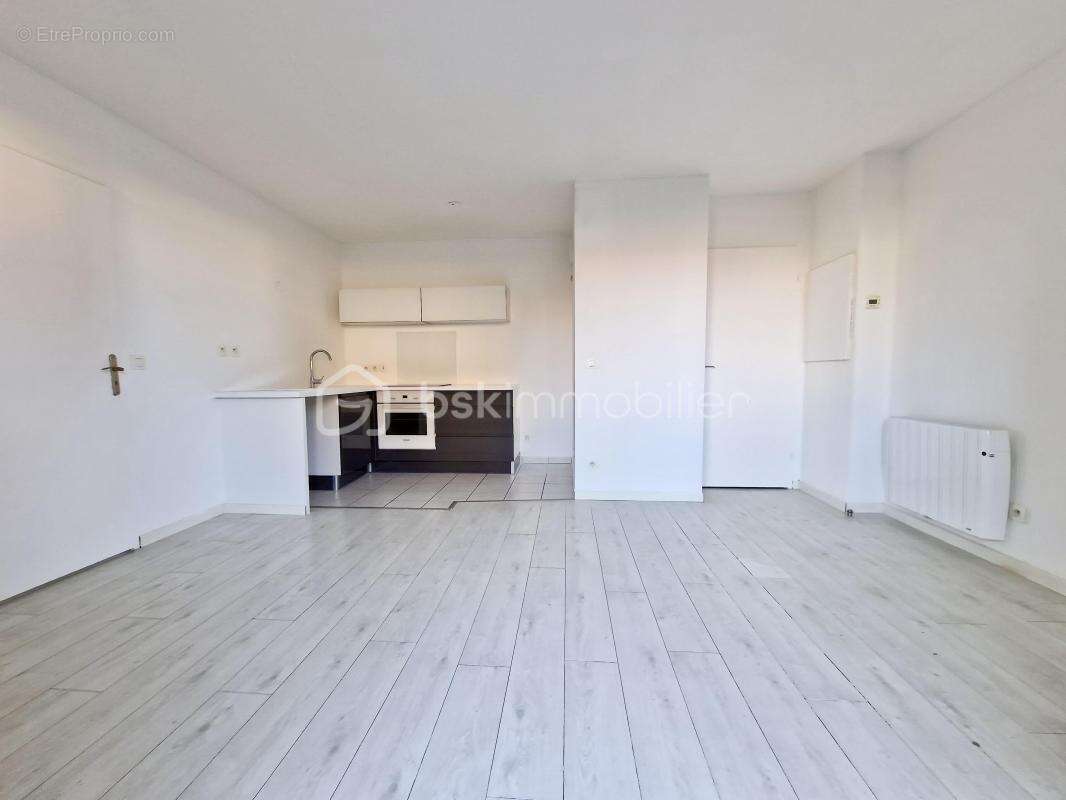 Appartement récent rez de jardin avec terrasse - photo 2