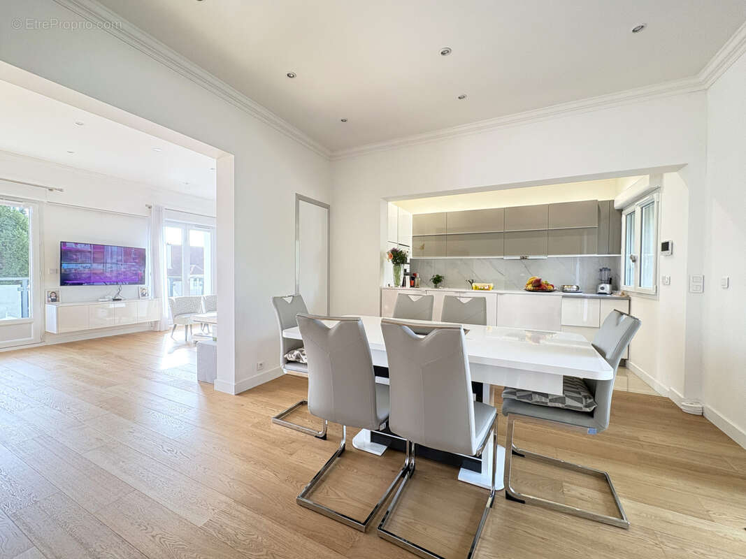 Maison à CHENNEVIERES-SUR-MARNE