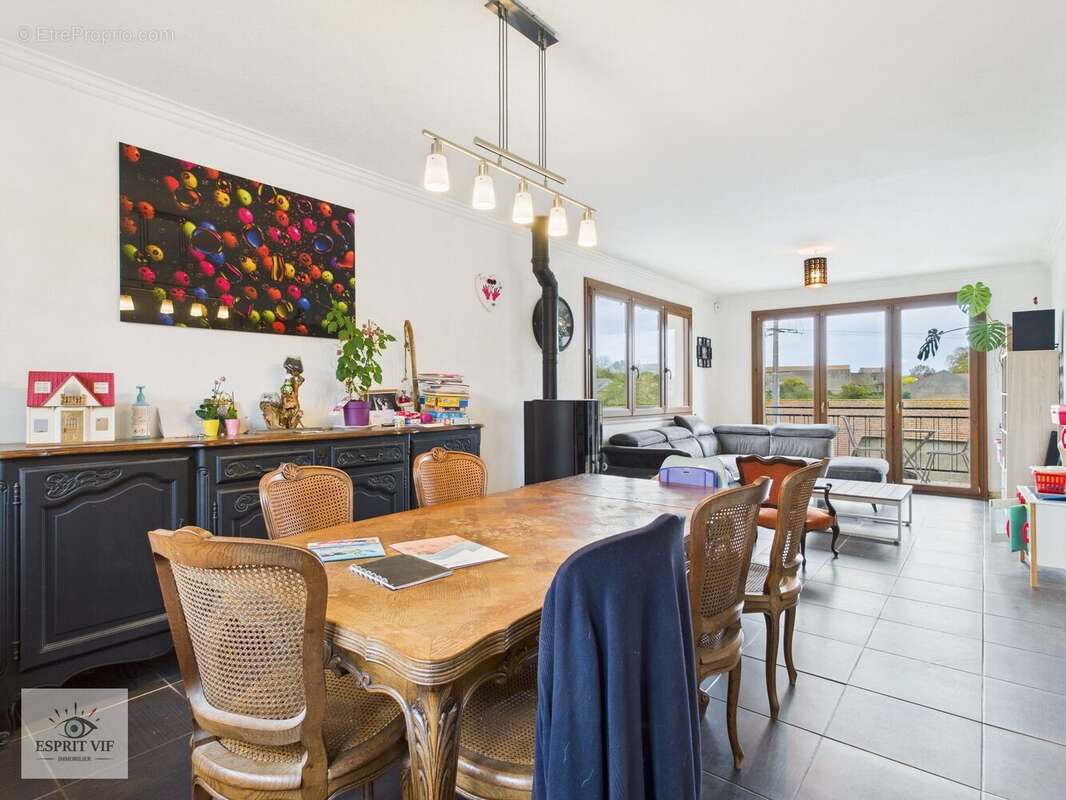 Maison à MONCEL-SUR-SEILLE