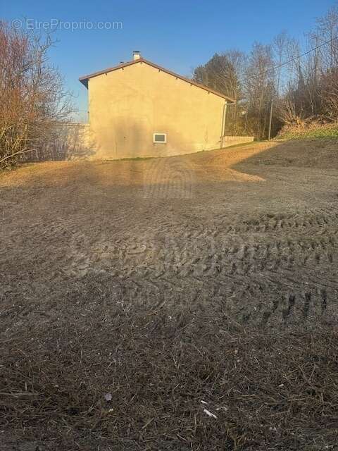 Terrain à SAINT-SIMEON-DE-BRESSIEUX