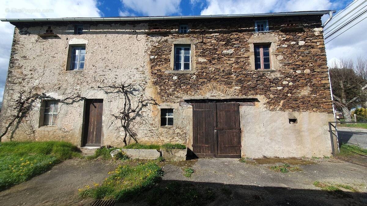 Autre à LA SALVETAT-PEYRALES