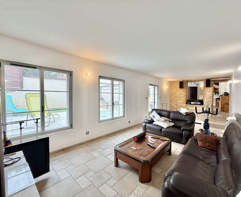 Maison à VILLEFRANCHE-SUR-SAONE