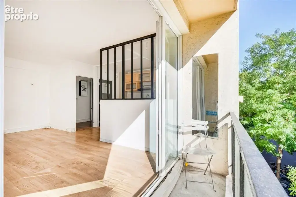 Appartement à PARIS-20E