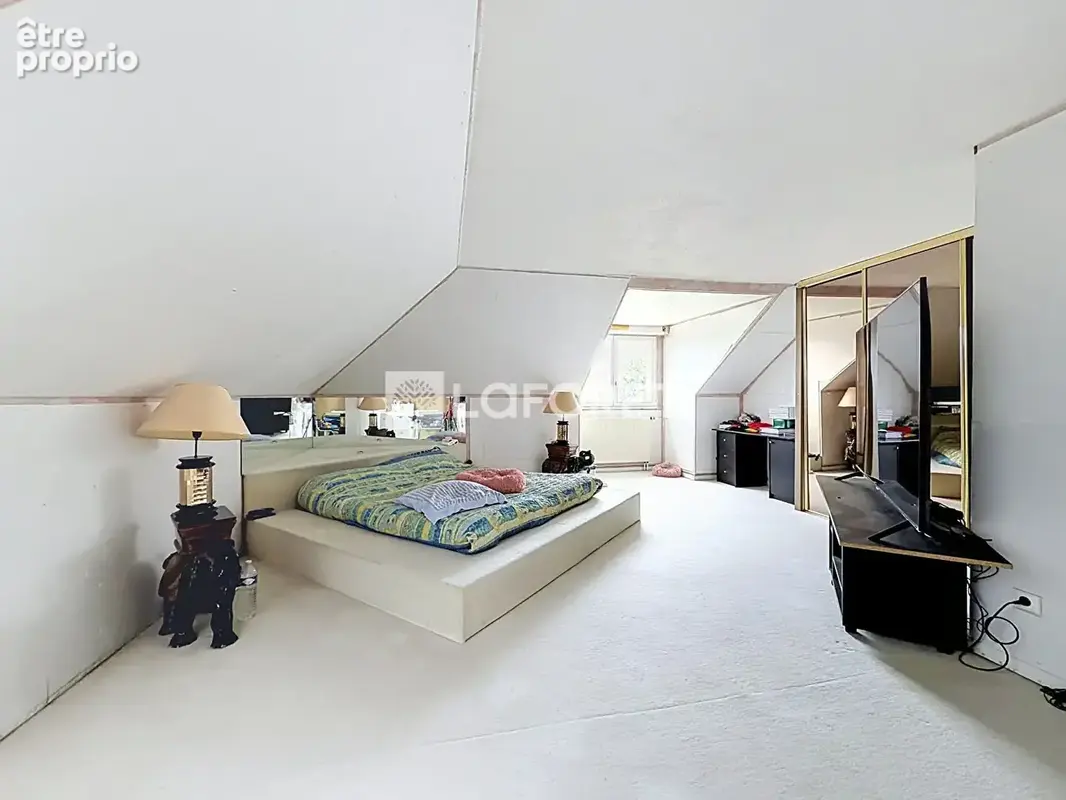 Vernouillet - Maison familiale 5 chambres possibles, jardin 600 m², proche centre-ville et écoles - photo 14