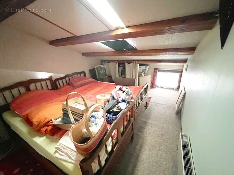 Vente Maison de plain-pied 4 pièces à MANOSQUE (04) - Jardin 740m2, garage, combles aménagés, proche commodités - photo 20