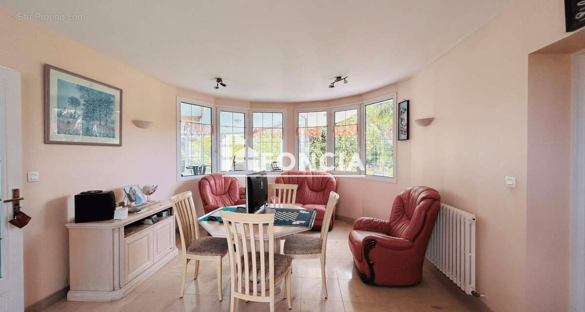 Maison à NIEUIL-L&#039;ESPOIR