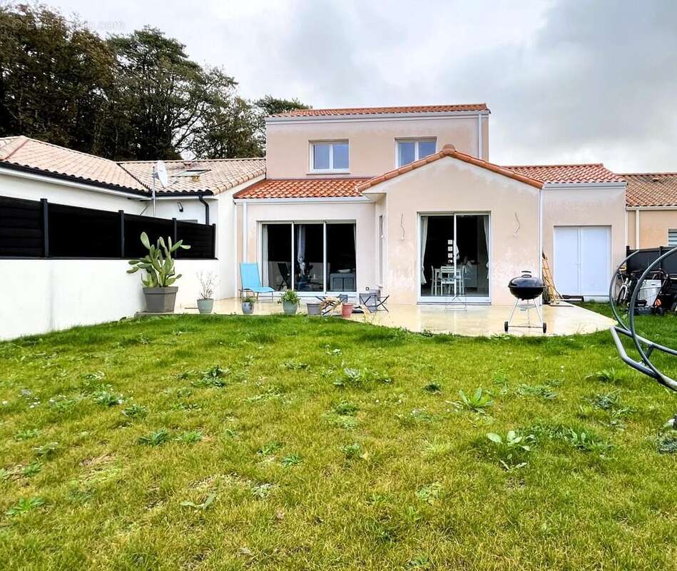 Maison 97 m² à Saint-Pere-En-Retz  - photo 5