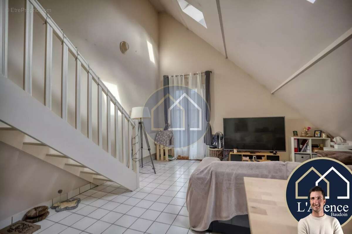 Appartement à EPERNON