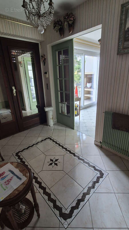 Maison à NEUVILLE-LES-LOEUILLY