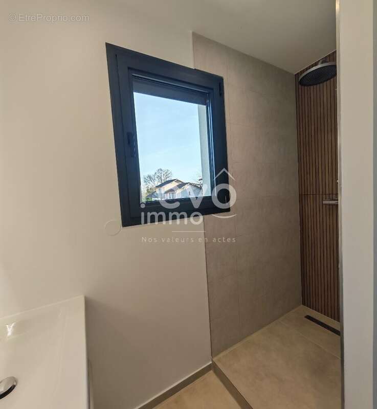 Maison à SAINT-JEAN-DE-THURIGNEUX