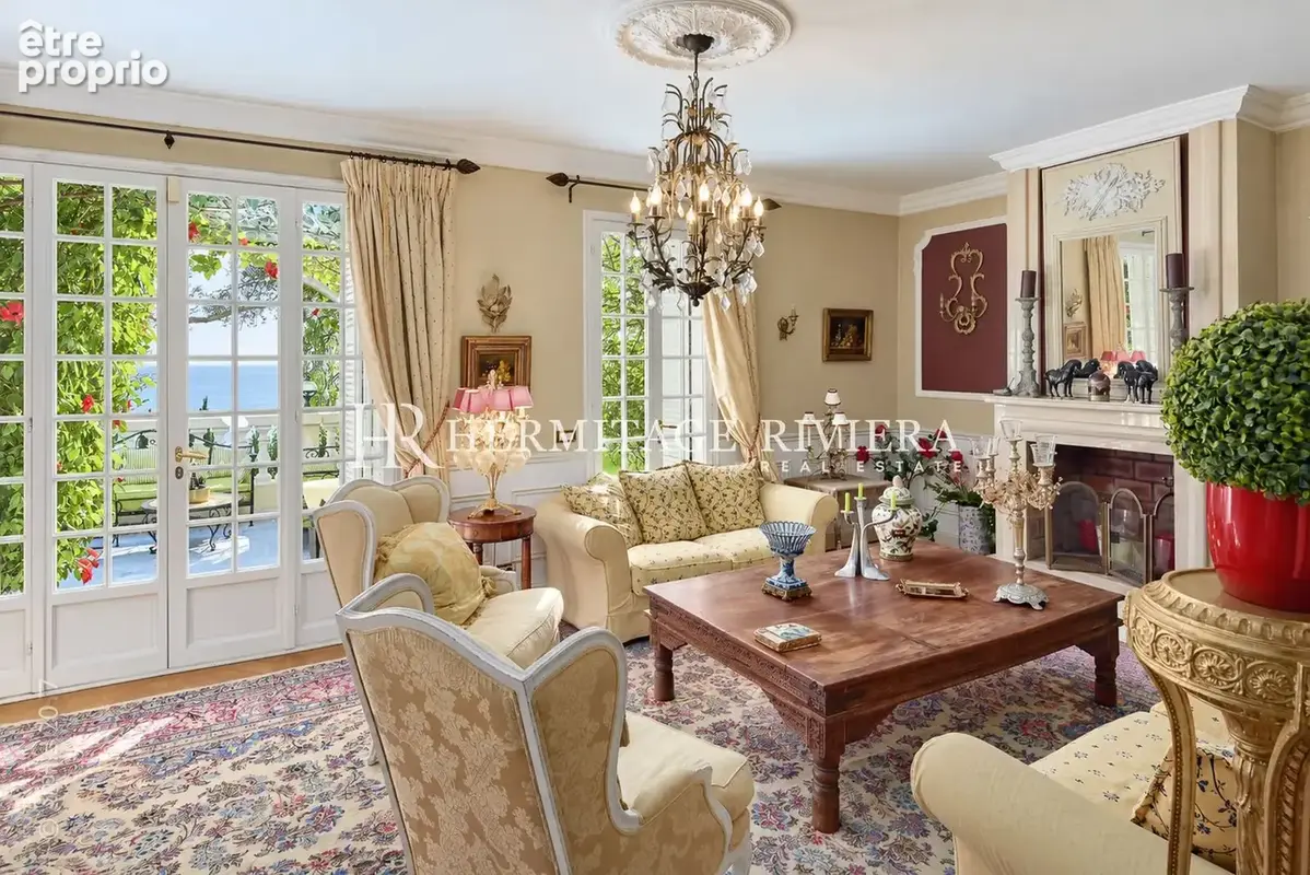 séjour 2 de la villa belle époque à vendre à cap-d'ail
