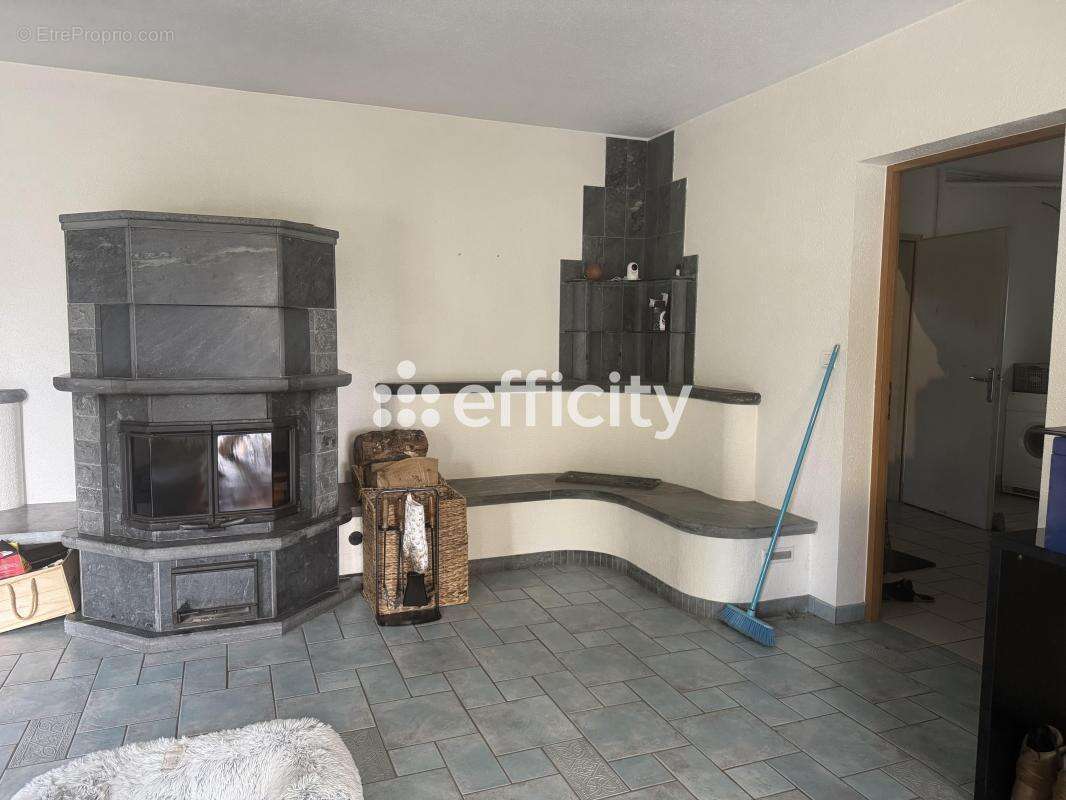 Maison à FROTEY-LES-LURE