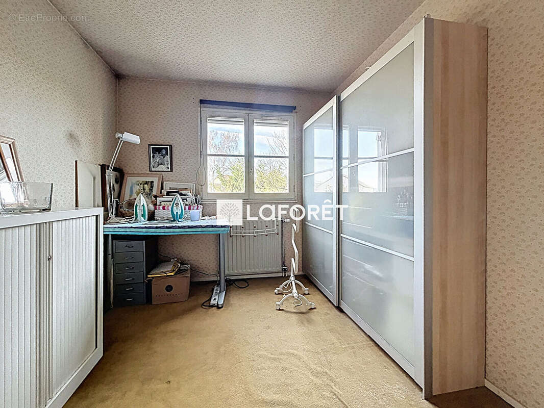 Maison à VERT-SAINT-DENIS