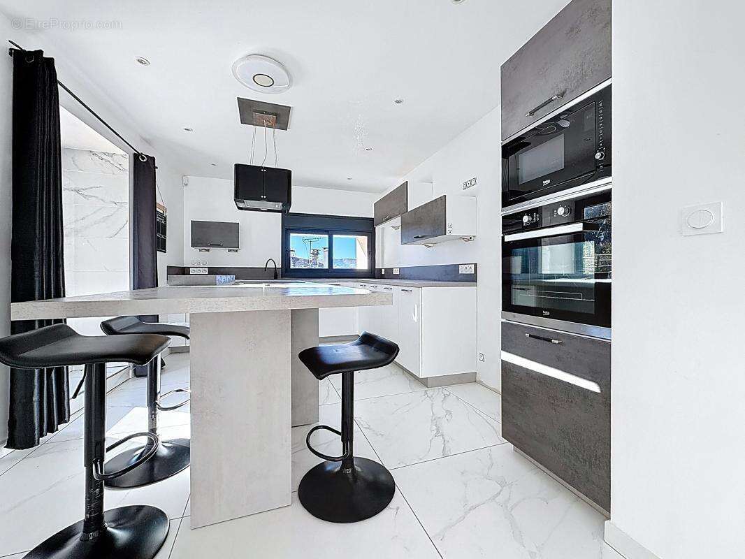 Maison à SAINT-QUENTIN-SUR-ISERE