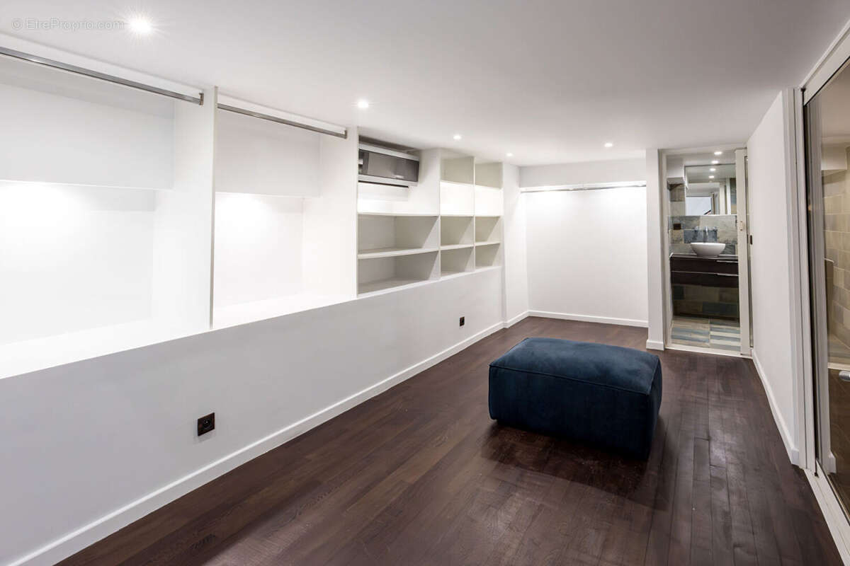 Appartement à MARSEILLE-6E