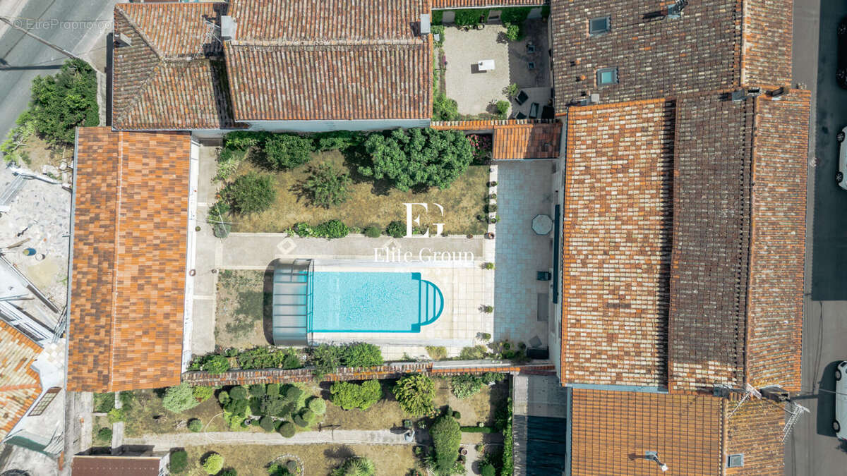 Maison à CHATEAUNEUF-SUR-CHARENTE