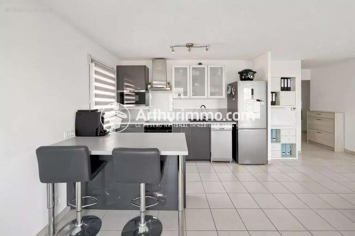 Appartement à SAINT-PIERRE-DU-PERRAY