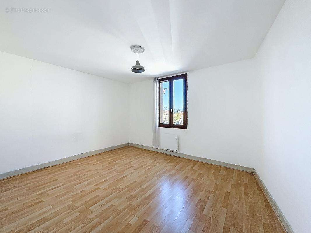 Appartement à TERNAY