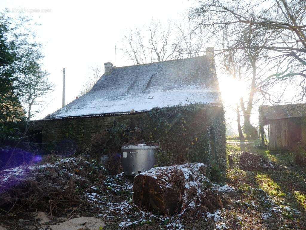 Maison à SAINT-CARADEC-TREGOMEL