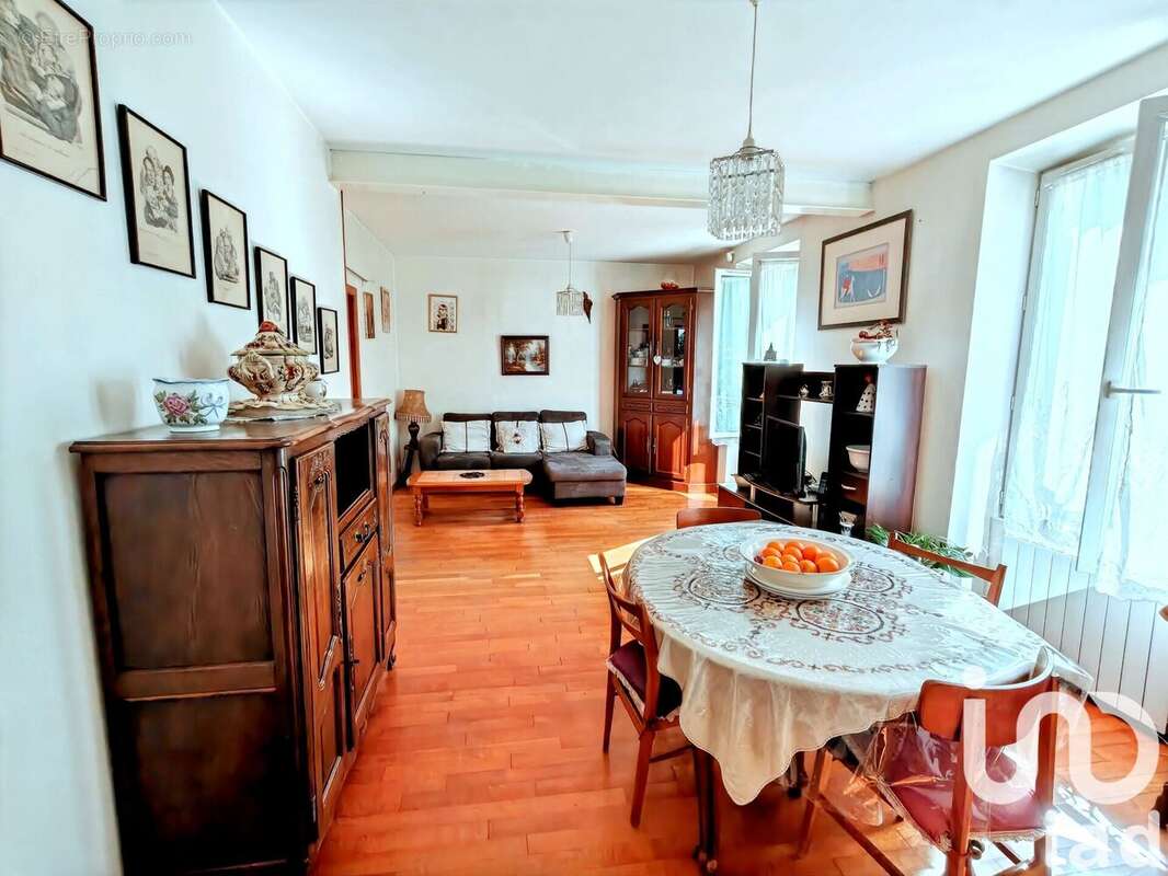 Photo 2 - Maison à DAMMARIE-LES-LYS