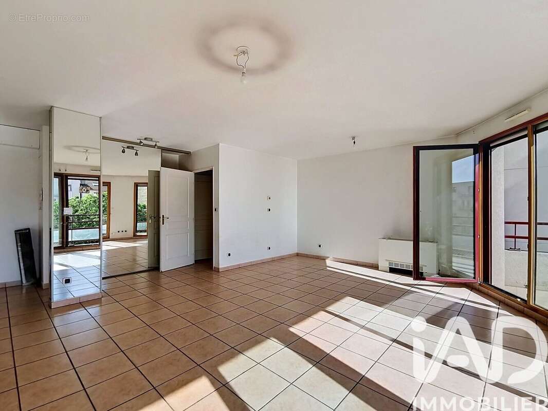 Photo 4 - Appartement à VILLEURBANNE