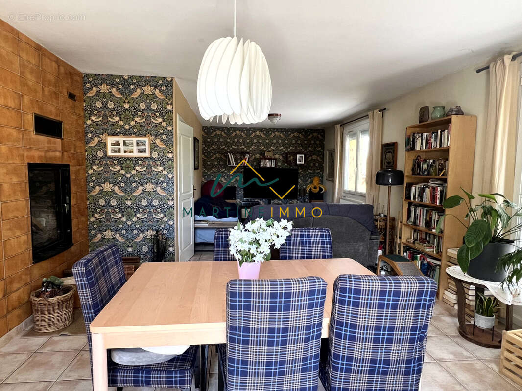 Maison à FOURQUES-SUR-GARONNE