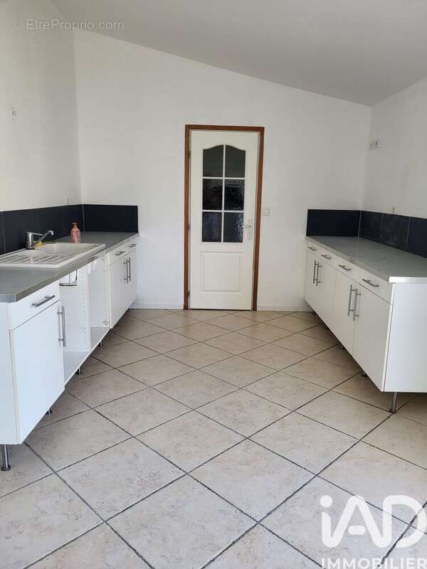 Photo 2 - Maison à LE BUSSEAU