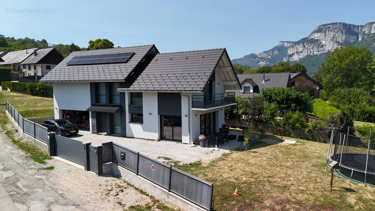 Maison à CURIENNE
