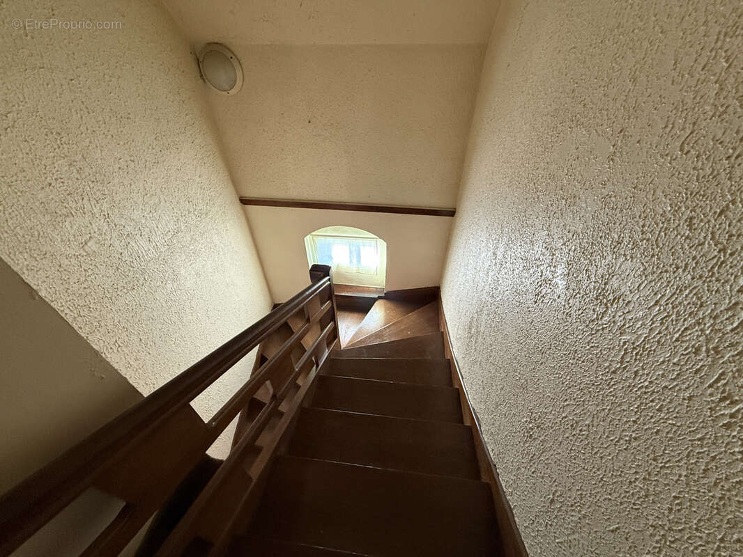 Maison de campagne avec dépendance sur 14ha ! - photo 18