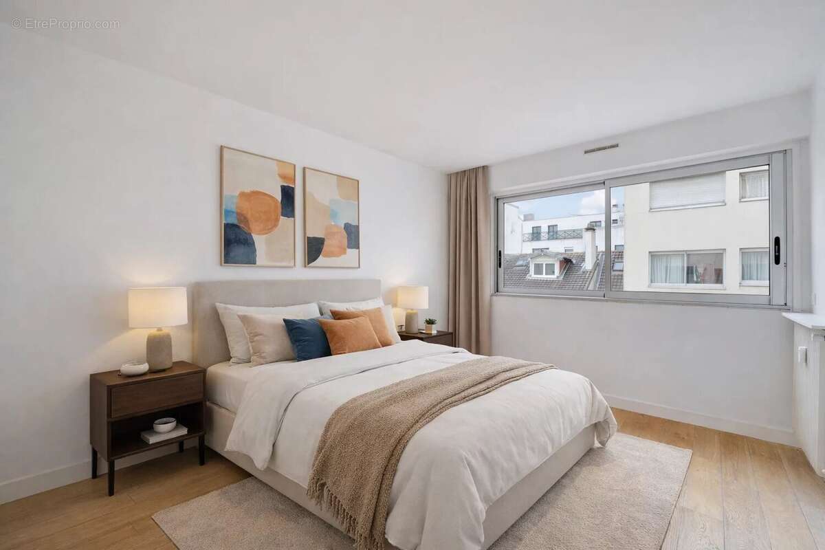 Appartement à PARIS-17E